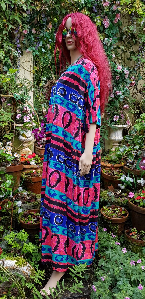 Stunning Plus Size Vintage 1970s Psychedelic Blue… - image 9