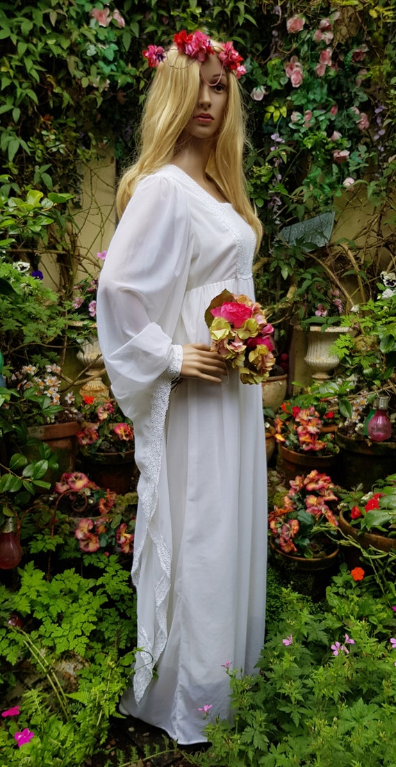 Stunning Iconic Vintage 1970s White Maxi Dress /W… - image 7