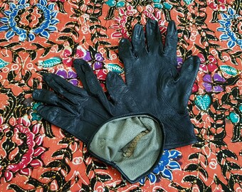 ヴィンテージグローブ：素敵なヴィンテージ1970年代の黒革手袋 - Etsy 日本