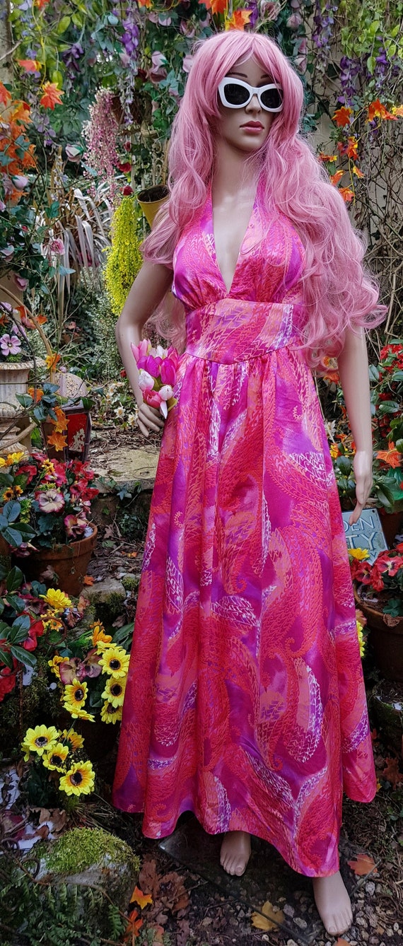Fabulous Vintage 1970s Psychedelic Pink Orange Pur