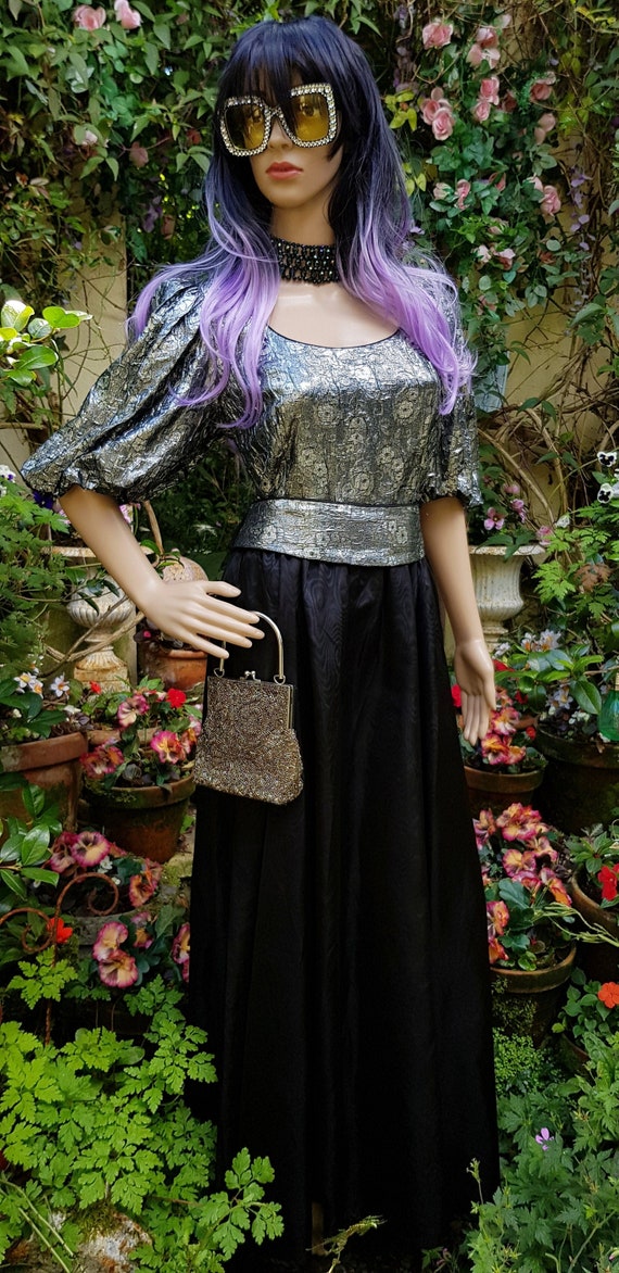 Gorgeous Vintage 1970s/1980s Silver Metallic Eveni