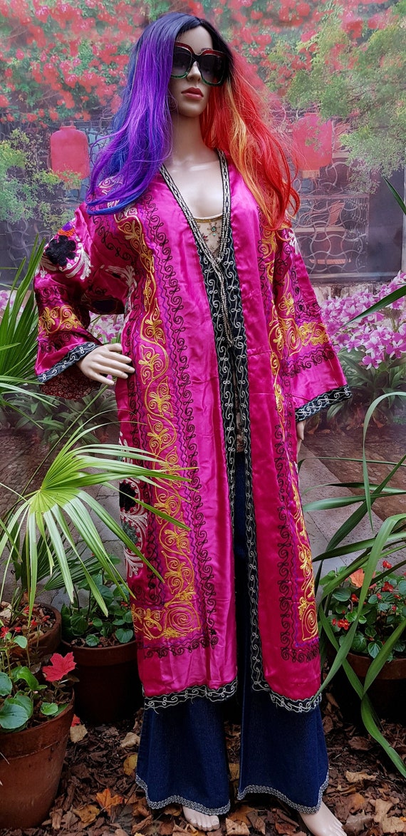 Stunning Vintage Antique 1950s Uzbec Suzani Embroi