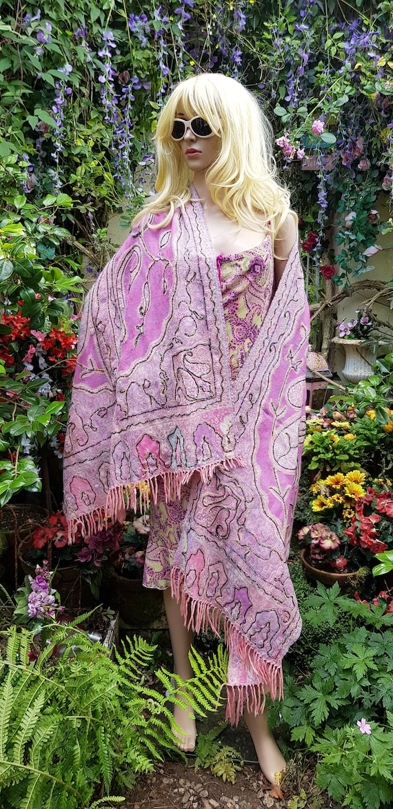 Vintage Shawl: Gorgeous Vintage 1990s Pink, Lilac… - image 1