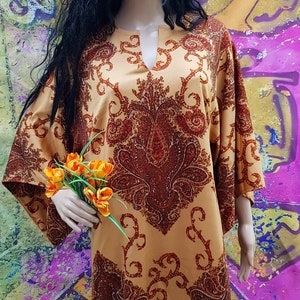 Vintage Kaftan: Fantastic 1960s / 1970s Cream Red Brown Paisley and Abstract Print Kaftan Maxi Dress with Flared Angel Sleeves By Arnel image 6