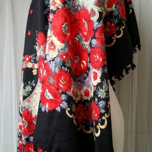 Vintage Shawl: Fantastic Vintage 1970s Red White and Black Floral Shawl image 3