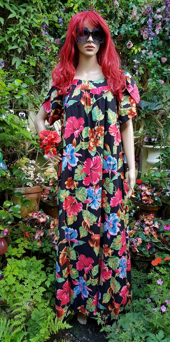 Vintage Kaftan: Lovely Vintage 1970s Cotton Floral Flower Power  