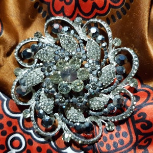 Vintage Brooch: Lovely Vintage 1960s Marcasite Very Large Flower Floral Brooch