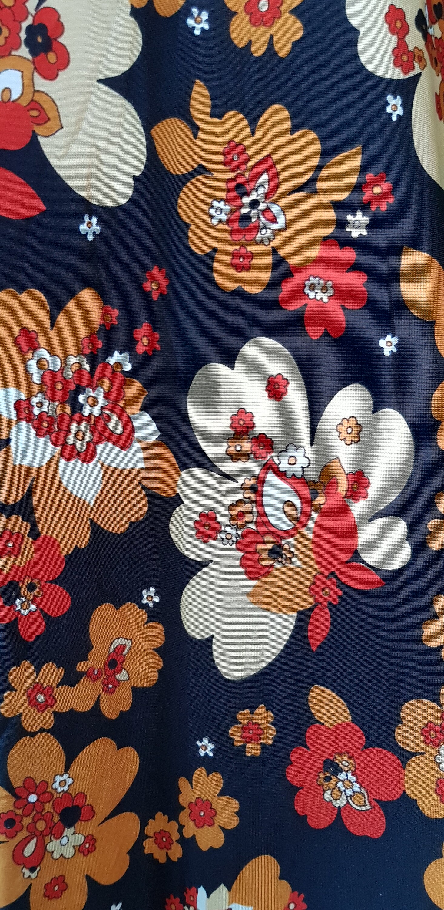 Robe Années 70 Décalée - Noir Et Orange Fleuri - Taille 10 - Occasion