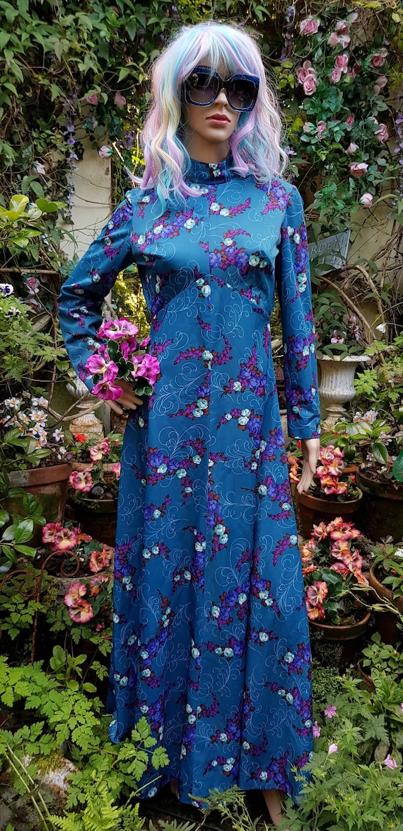 funky blue dress Funky 1970s Fit & Flare Short Sleeve Dress, Size 10