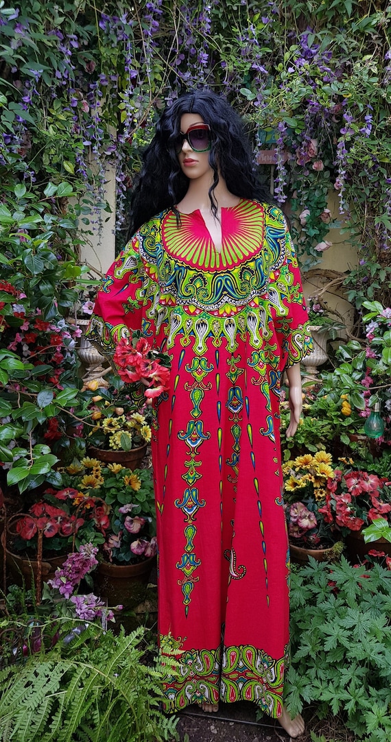 Stunning Plus Size Vintage 1970s Red, Green, Yell… - image 2