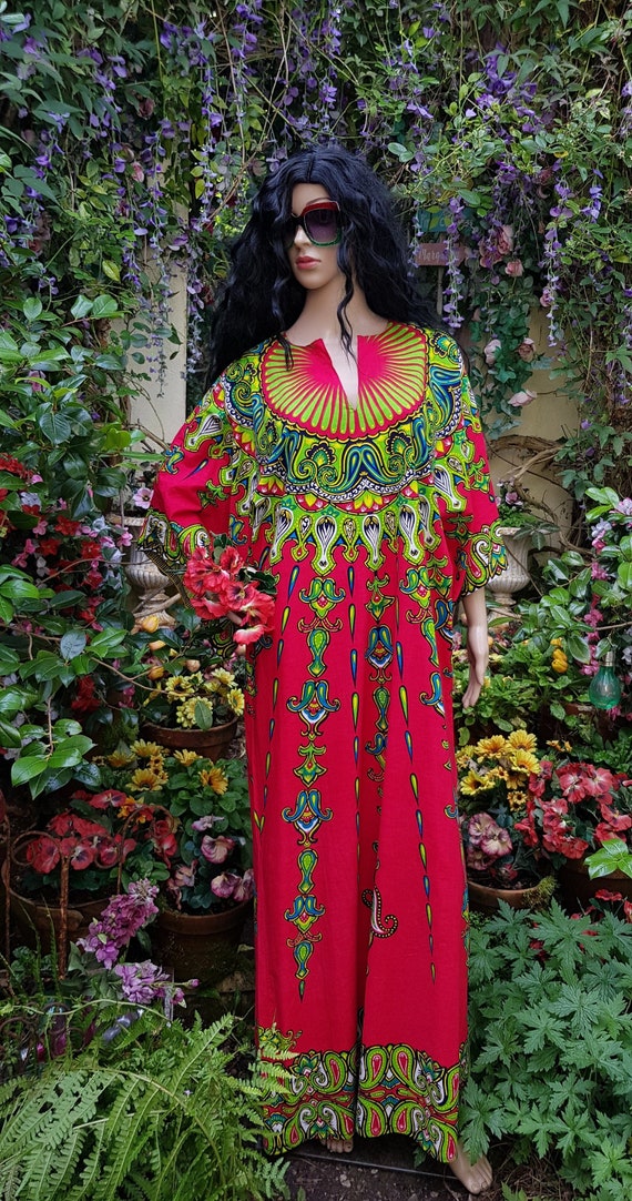 Stunning Plus Size Vintage 1970s Red, Green, Yell… - image 2