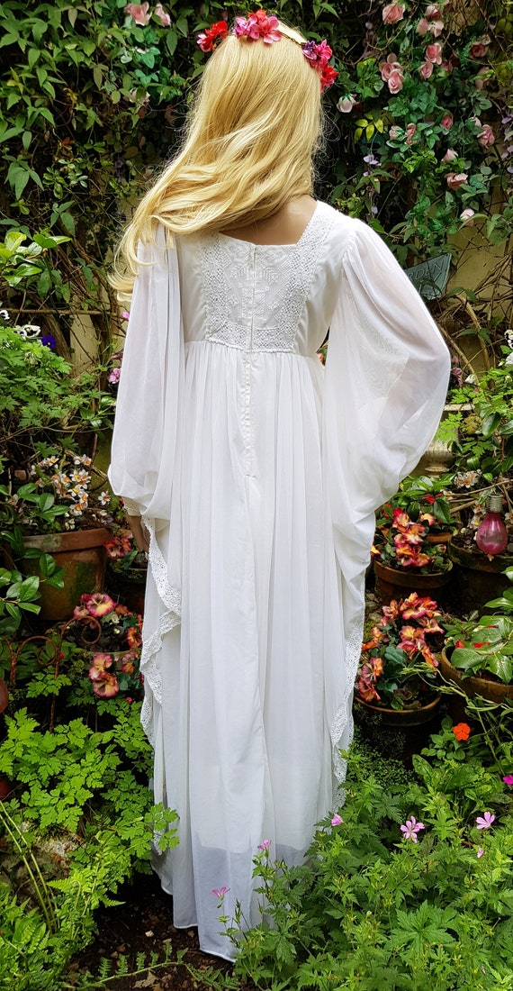 Stunning Iconic Vintage 1970s White Maxi Dress /W… - image 10