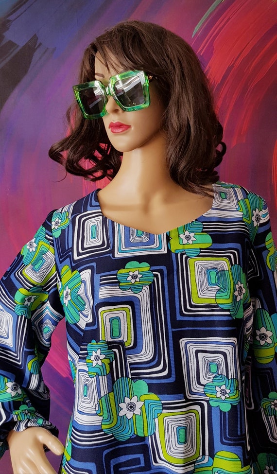 Acquista Occhiali da sole da donna ovali grandi, di lusso, non polarizzati, con montatura quadrata oversize e lenti vintage. in Italia a partire da 0.5 Acquista Occhiali da sole da donna ovali grandi, di lusso, non polarizzati, con montatura quadrata oversize e lenti vintage. in Italia a partire da 0.5