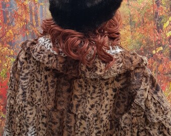 Vintage Hat: Fab Vintage 1960s/70s Dark Brown Cosy Faux Fur  display picture 1