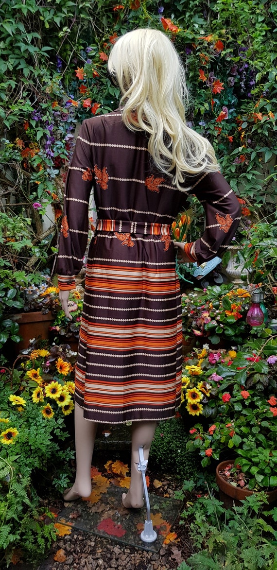 UK 14/16 (US 10/12) Funky Vintage 1960s/70s Brown and Orange Striped and Paisley Midi Dress With Sash Belt - Etsy UK 14/16 (US 10/12) Funky Vintage 1960s/70s Brown and Orange Striped and Paisley Midi Dress With Sash Belt - Etsy