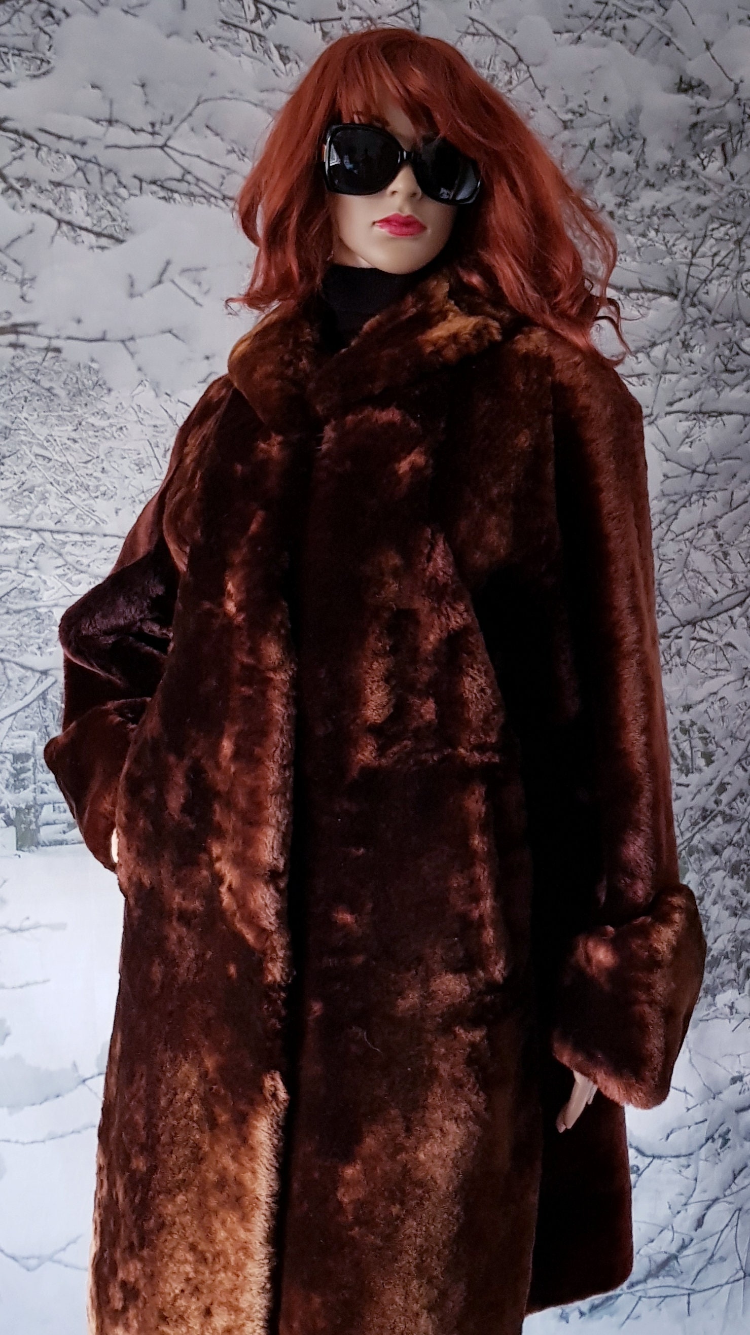 Vintage Coat: Gorgeous Vintage 1940's / 1950s Deep Russett Brown