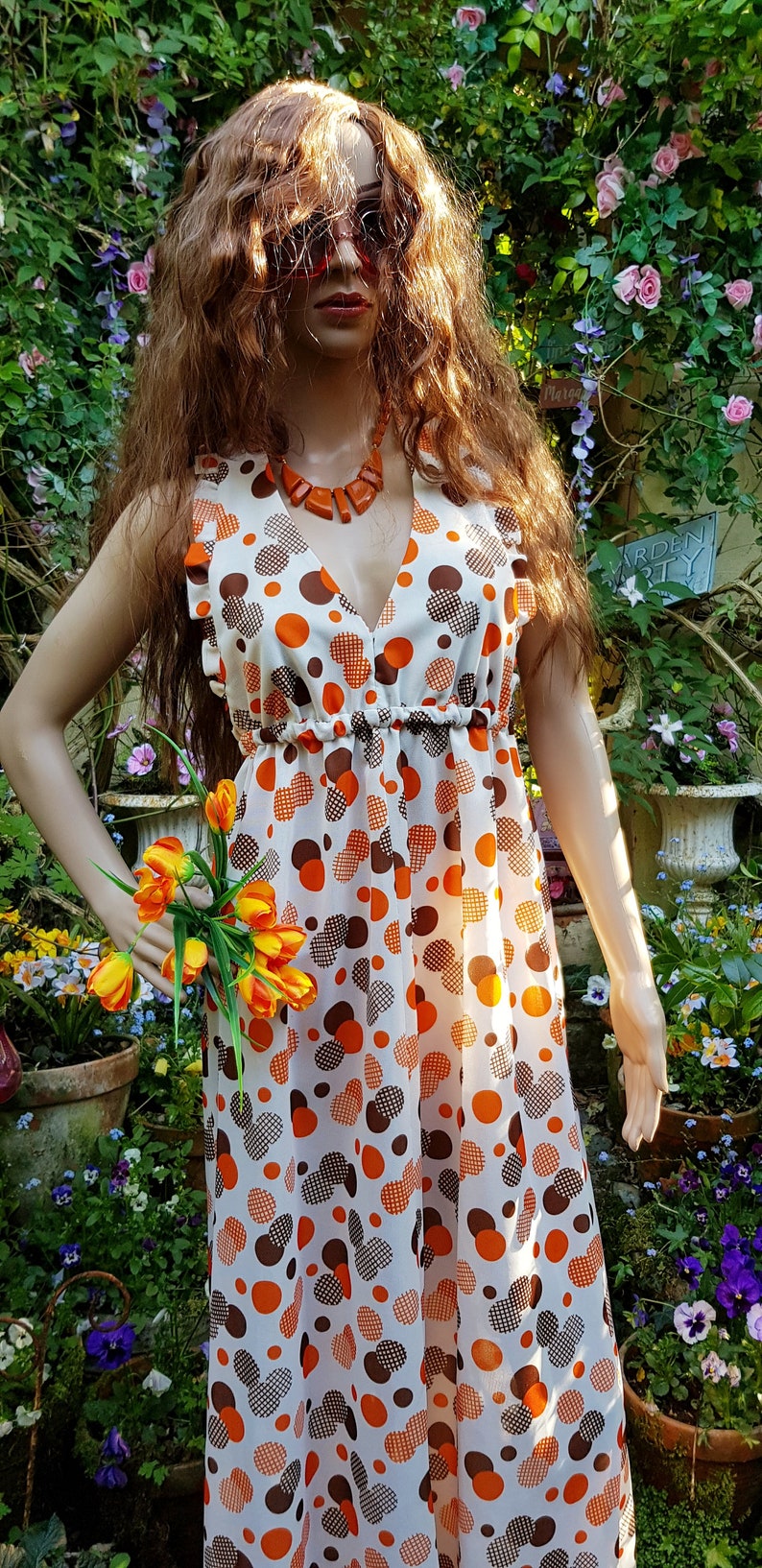 UK 6/8 US 2/4 Gorgeous Vintage 1970s Handmade White, Orange and Brown Spot / Circle / Polka Dot Print Halter Maxi Dress with Ruffles image 6