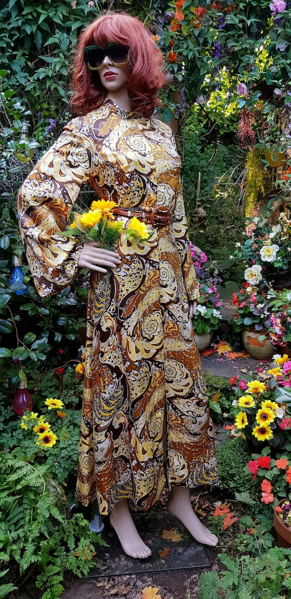 Stunning Vintage 1960s/70s Pure Silk Brown, Cream