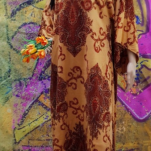 Vintage Kaftan: Fantastic 1960s / 1970s Cream Red Brown Paisley and Abstract Print Kaftan Maxi Dress with Flared Angel Sleeves By Arnel image 8