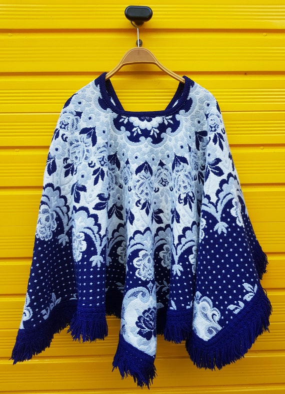 Vintage Poncho: Fab Vintage 1970s Blue, Grey and … - image 7