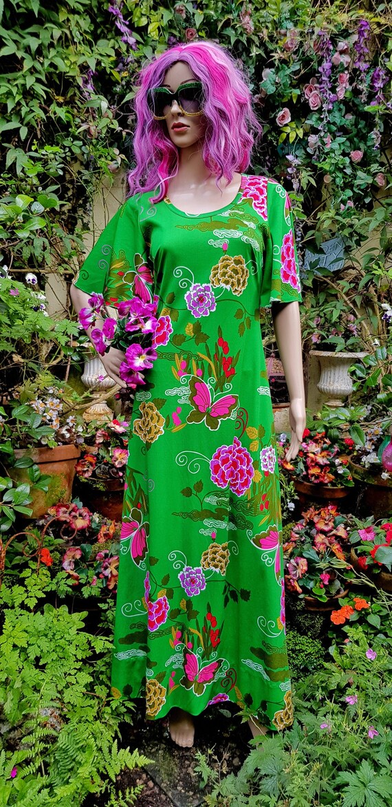 Gorgeous Frank Usher Vintage 1970s Bright Green, R