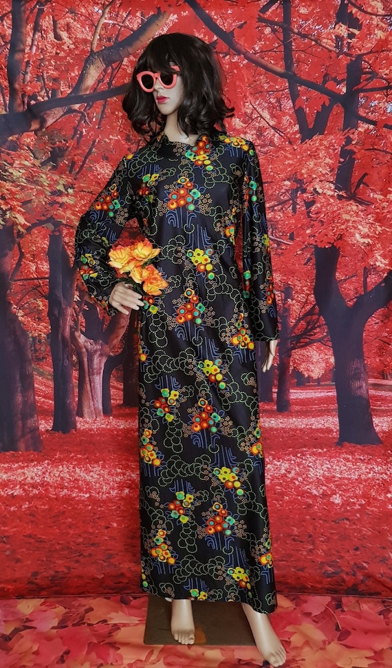 UK 14/16 (US 10/12) Groovy Vintage 1970s Black Orange Green Blue Yellow Floral High Neck Flower Power Maxi Dress