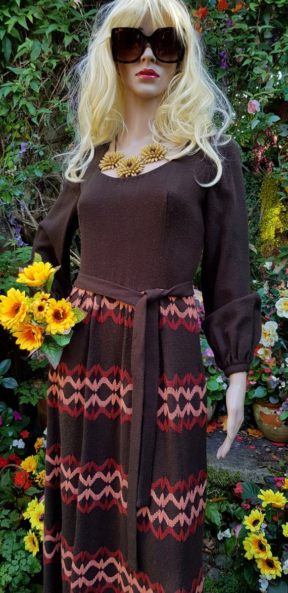 UK 10 (US 6) Gorgeous Cosy Vintage 1970s Brown and Orange Sweater Belted Maxi Dress by Montigo Bay View 5