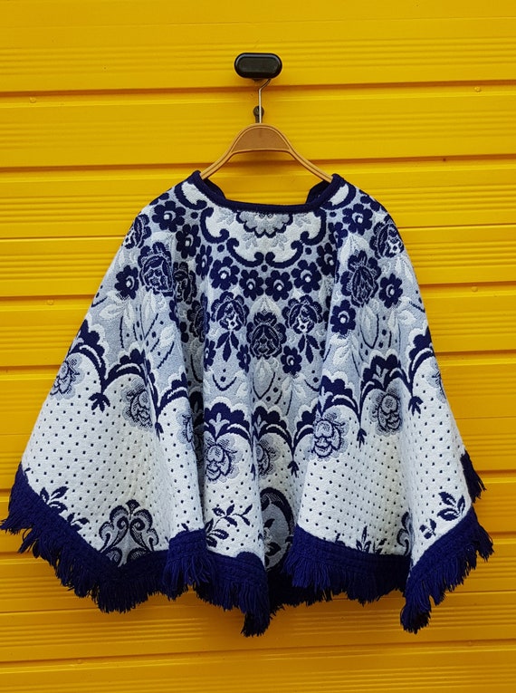 Vintage Poncho: Fab Vintage 1970s Blue, Grey and … - image 10