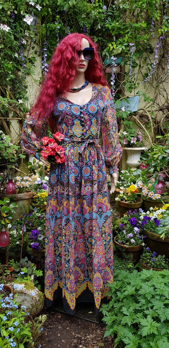 Amazing UNWORN Vintage 1970s Indian Paisley Print