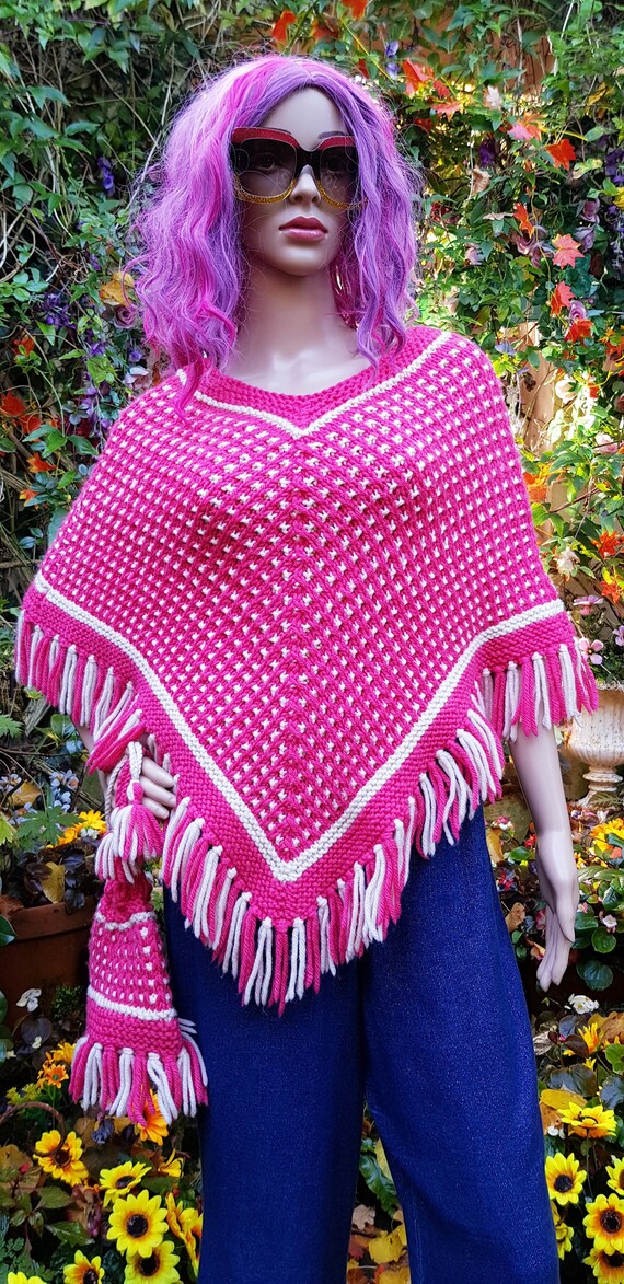 Vintage Poncho: Gorgeous Vintage 1970s Pink and W… - image 4