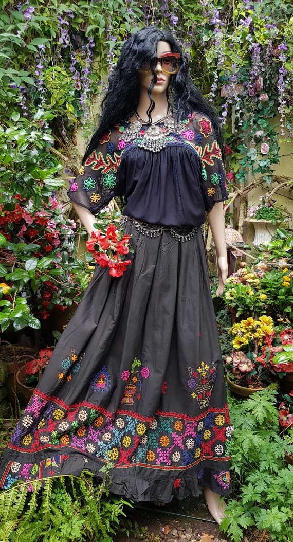 Vintage Skirt: Amazing Vintage /Antique Black and… - image 3