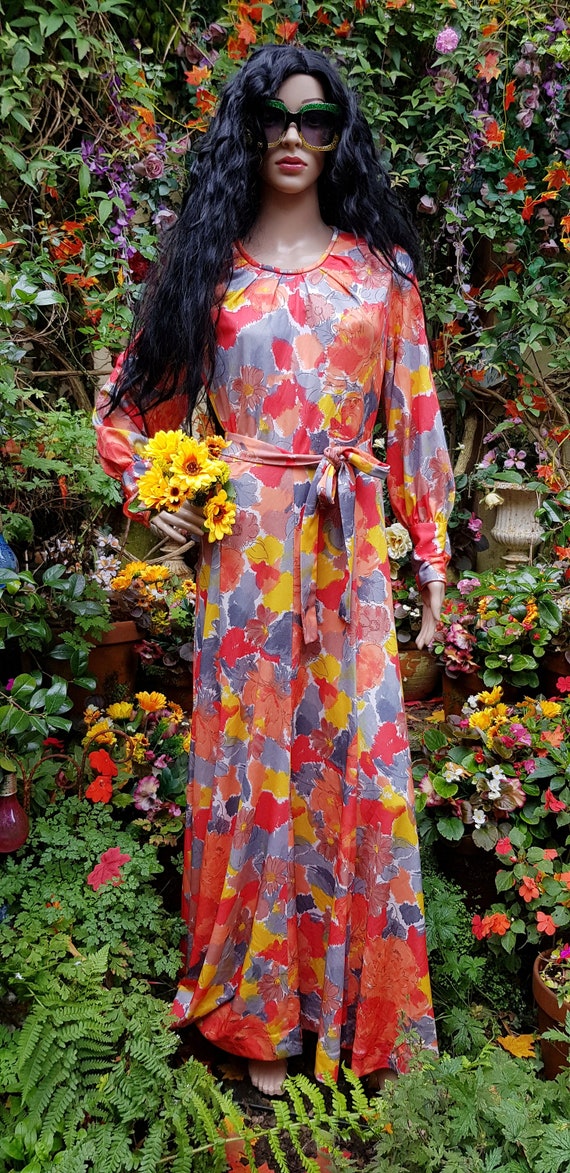 UK 10 (US 6) Striking Vintage 1970s Orange, Grey and Yellow Floral Belted Maxi Dress