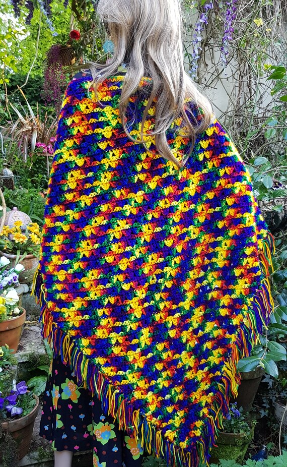 Vintage Shawl: Striking Vintage Handmade Rainbow … - image 9