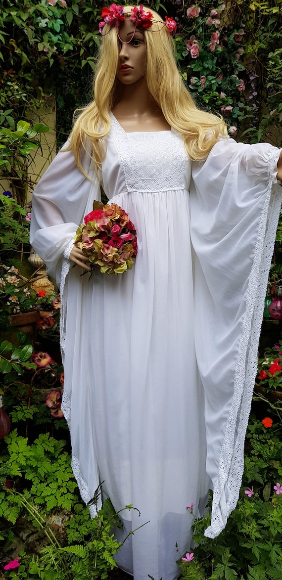 Stunning Iconic Vintage 1970s White Maxi Dress /W… - image 3