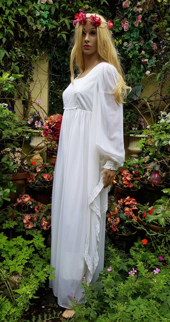 Stunning Iconic Vintage 1970s White Maxi Dress /W… - image 8