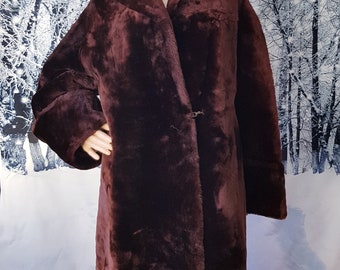 Vintage Coat: Lovely Vintage 1950s/1960s Dark Brown 
