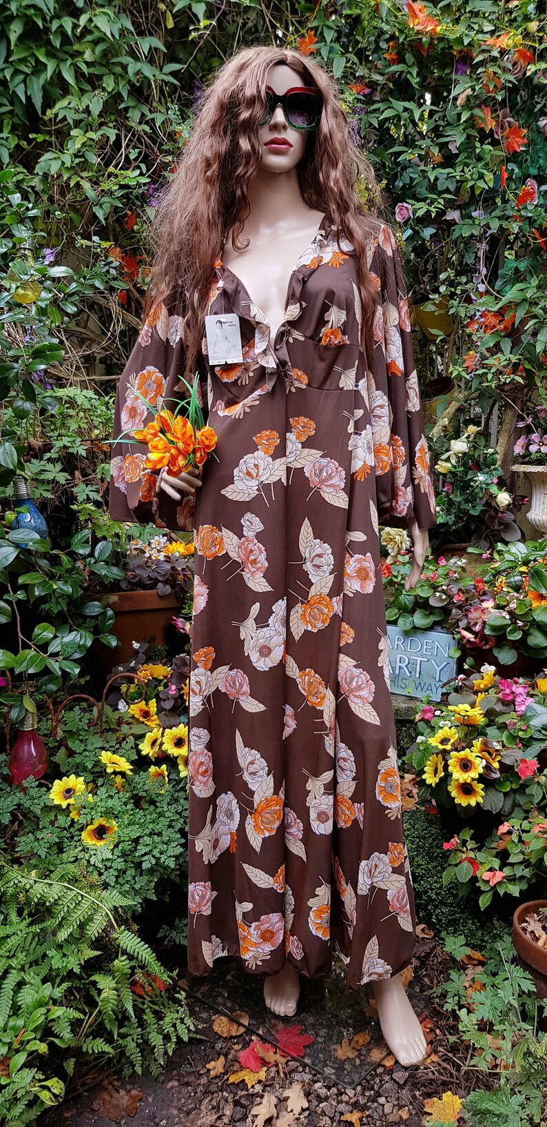 UK 10 US 6 Funky Vintage 1970s Brown & Orange Floral Print Long Maxi Angel Sleeve Robe/House Coat/Over-Dress Un-Worn with Tag image 5