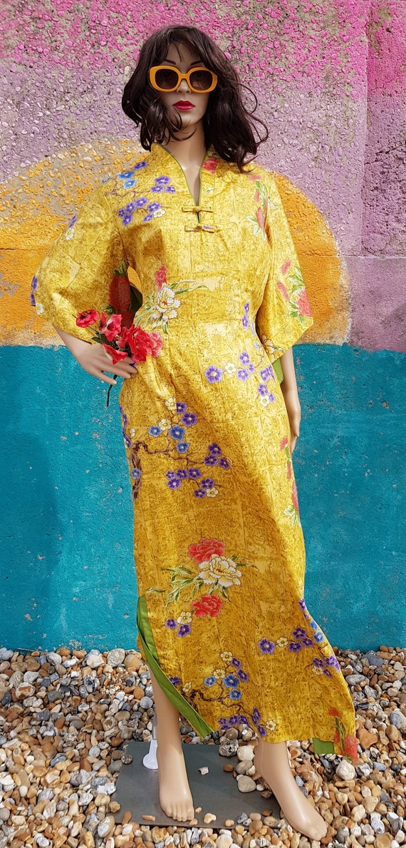 Vintage Kaftan: Iconic Vintage 1950s Saffron Gold… - image 2