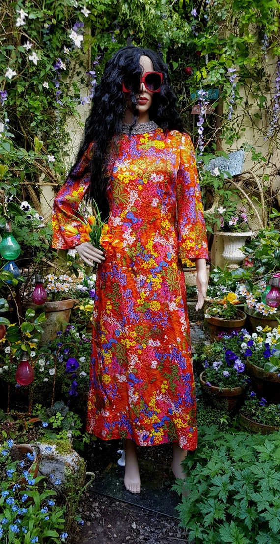 Epic Vintage 1960s Psychedelic Orange Flower Power