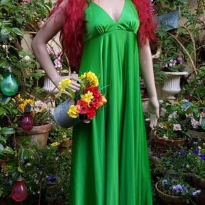 UK 6/8 US 2/4 Fantastic Vintage 1970s Bright Green Slinky Strappy Empire Line Maxi Sun Dress by QUAD image 2