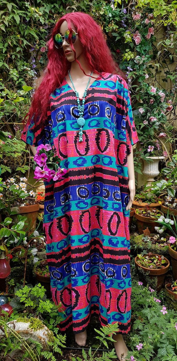 Stunning Plus Size Vintage 1970s Psychedelic Blue… - image 2