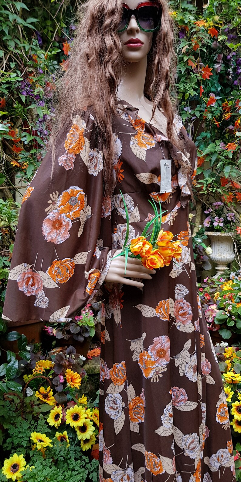 UK 10 US 6 Funky Vintage 1970s Brown & Orange Floral Print Long Maxi Angel Sleeve Robe/House Coat/Over-Dress Un-Worn with Tag image 7