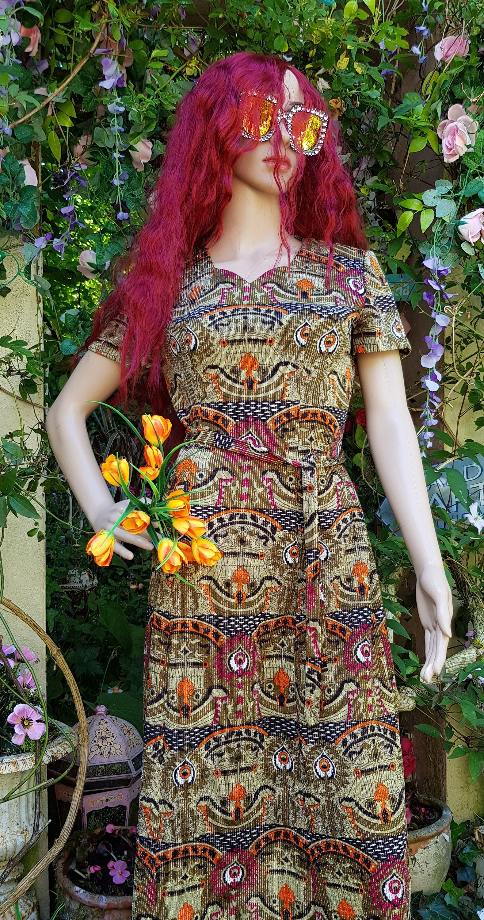 UK 8/10 (US 4/6) Stunning Vintage 1970s Red, Orange, Gold