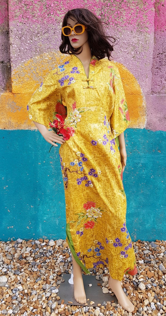 Vintage Kaftan: Iconic Vintage 1950s Saffron Gold… - image 1