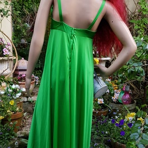 UK 6/8 US 2/4 Fantastic Vintage 1970s Bright Green Slinky Strappy Empire Line Maxi Sun Dress by QUAD image 10