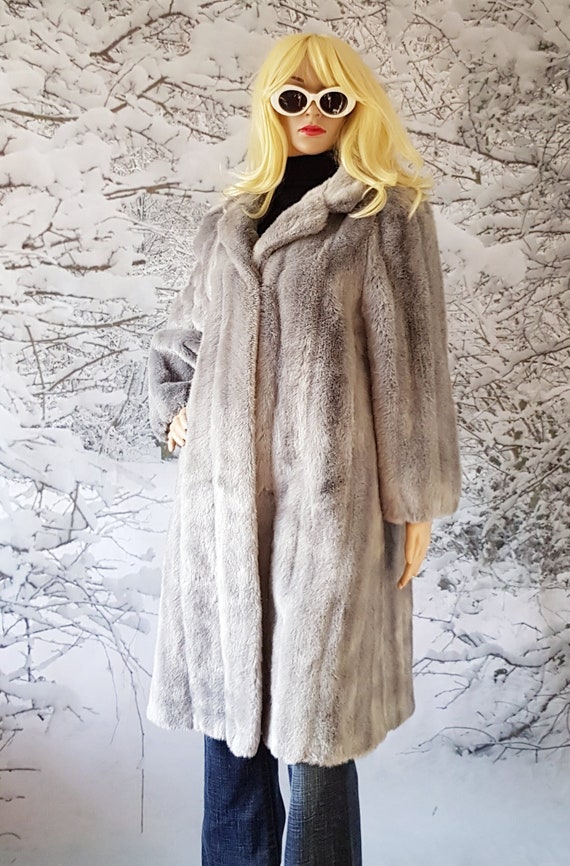 Gorgeous Vintage 1970s Pale Grey Faux Fur Coat by 