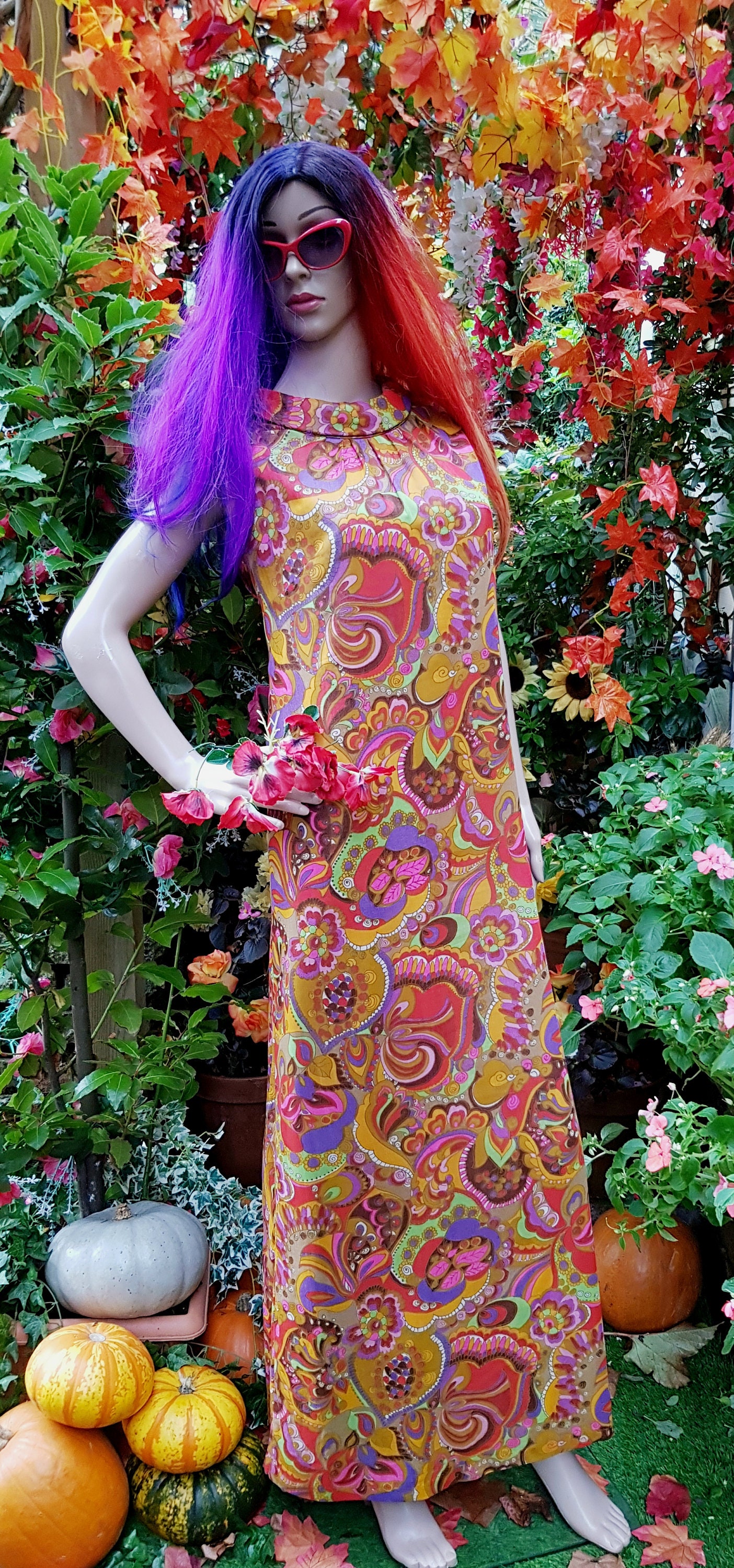 UK 18 (US 14) Fantastic Vintage 1960s Psychedelic Orange Pink