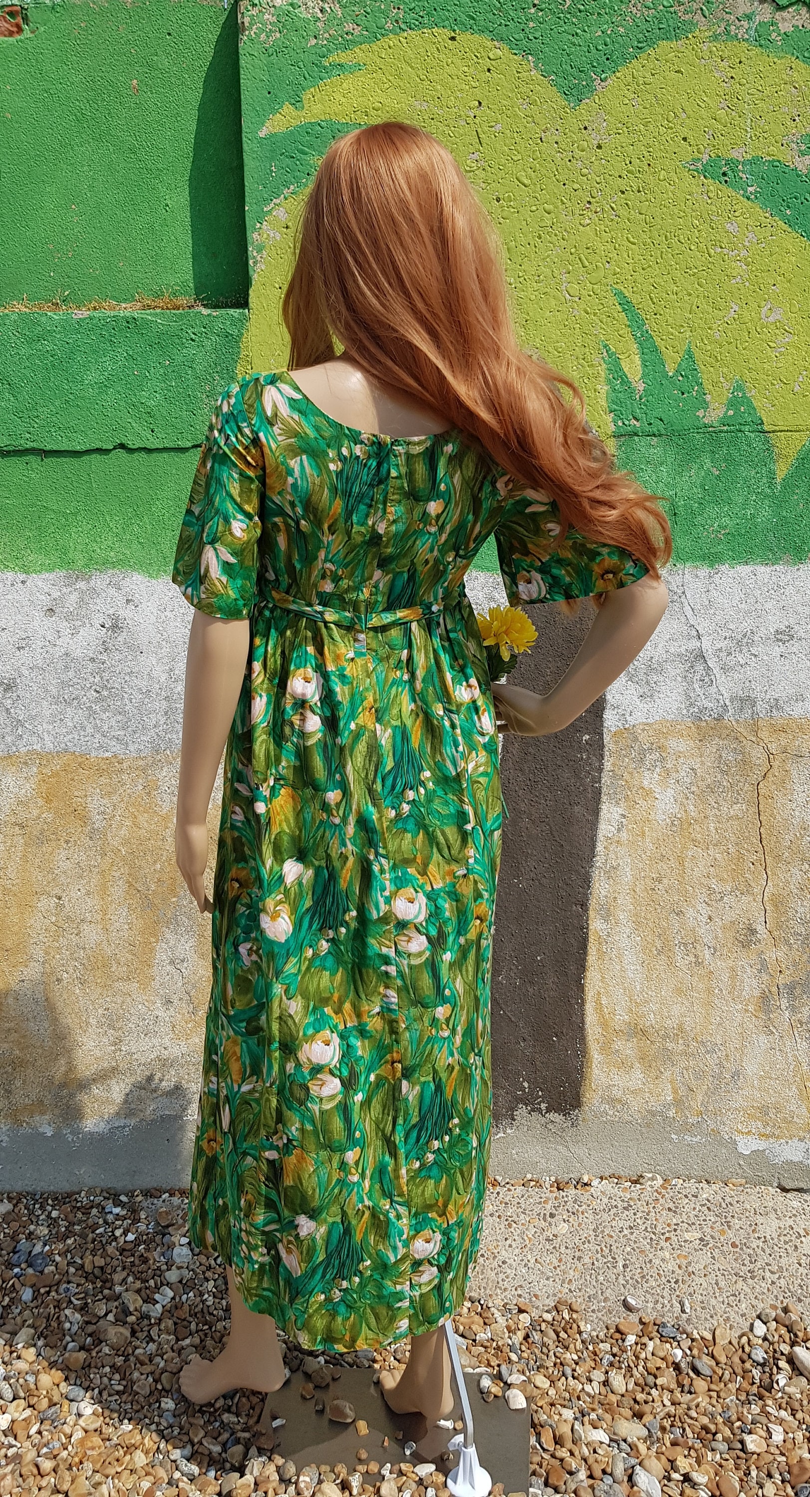 UK 6 (US 2) Gorgeous Vintage 1950s / 1960s Green Cream