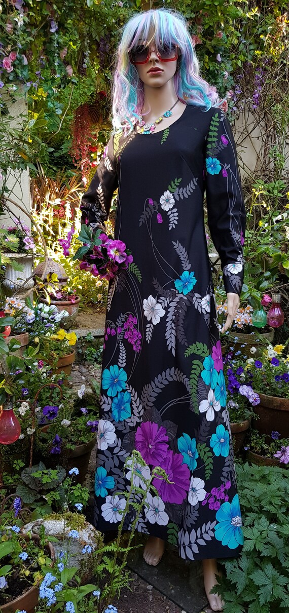 Gorgeous Vintage 1970s Black, Pink, Blue Floral Ma