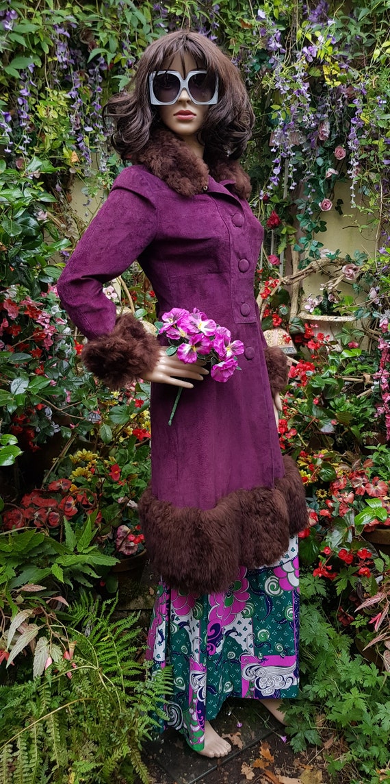 Stunning Vintage 1960s / 1970s Purple Suede Coat … - image 5